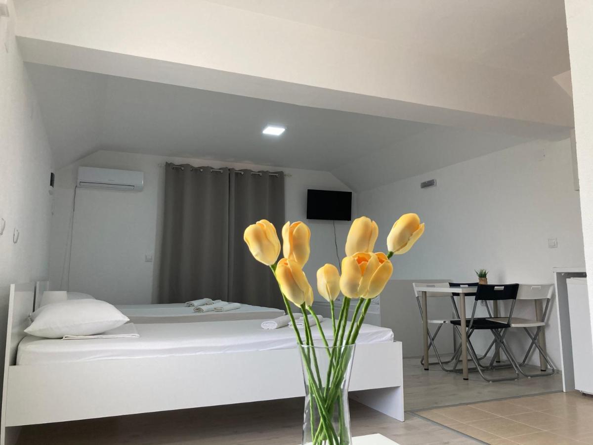 Tiki Apartments Gevgelija Buitenkant foto
