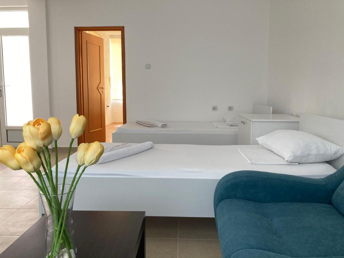 Tiki Apartments Gevgelija Buitenkant foto
