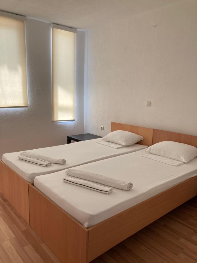 Tiki Apartments Gevgelija Buitenkant foto