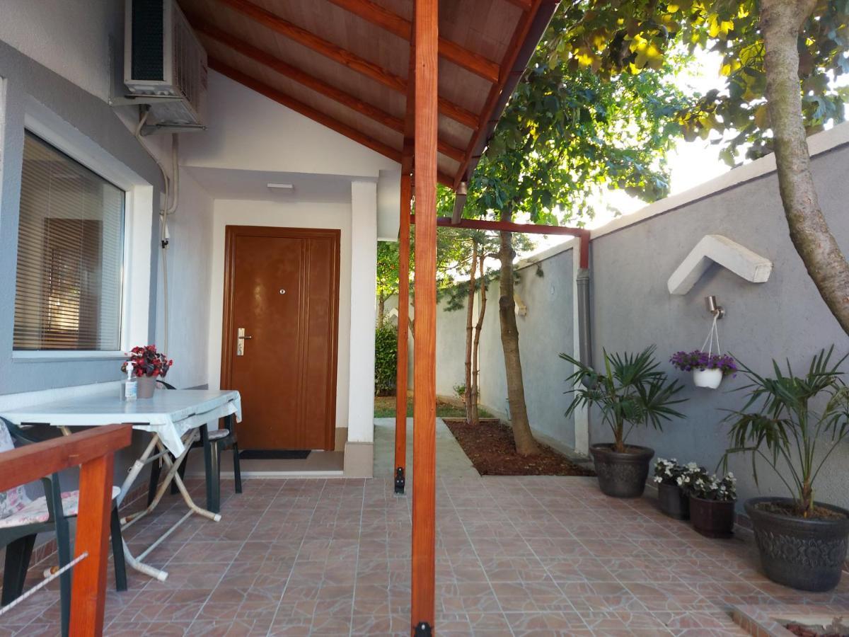 Tiki Apartments Gevgelija Buitenkant foto