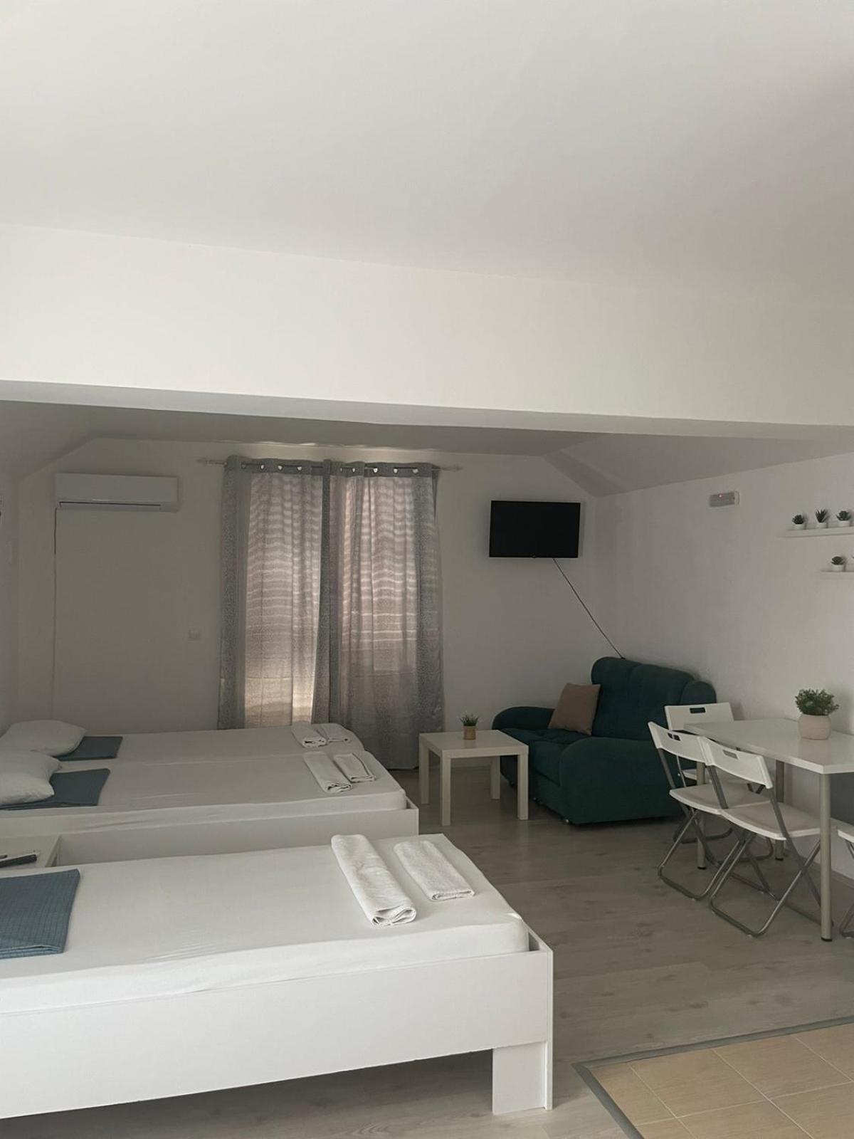 Tiki Apartments Gevgelija Buitenkant foto